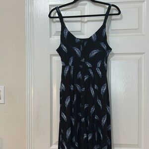 Torrid Super Soft Skater Dress Black w/ Blue Feathers Pockets Size 00 Medium